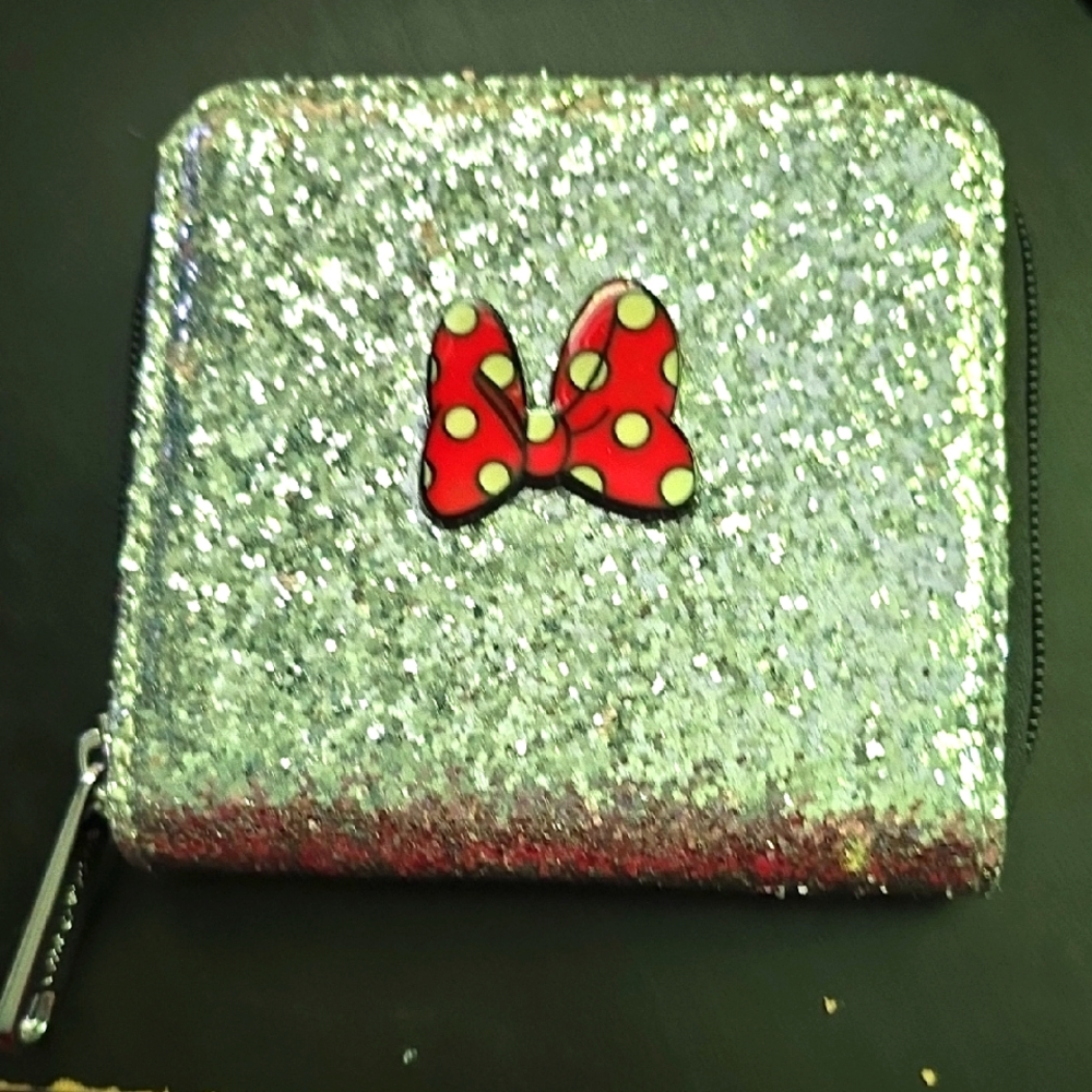 Buckle-Down Silver Glitter Wallet with Red Bow
